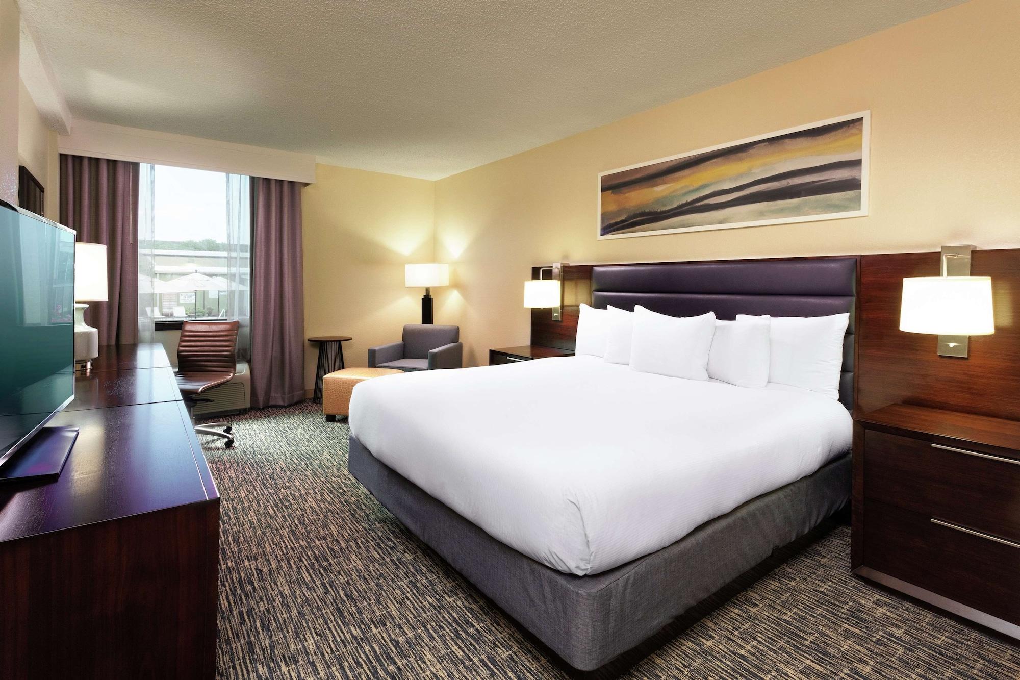 Doubletree By Hilton Hotel Columbia Exterior photo