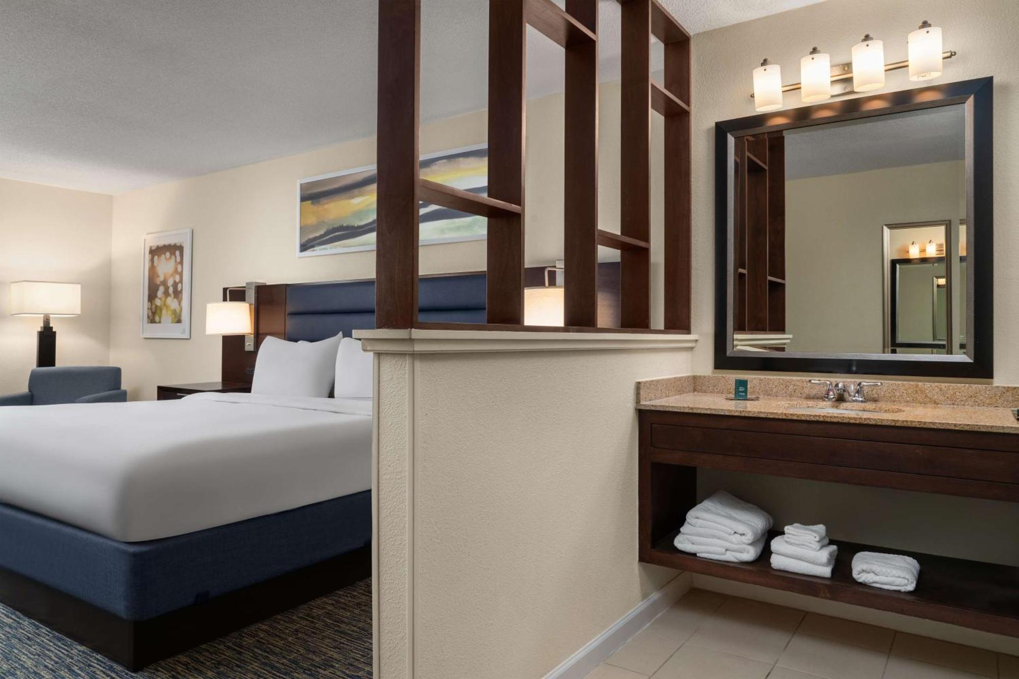 Doubletree By Hilton Hotel Columbia Exterior photo